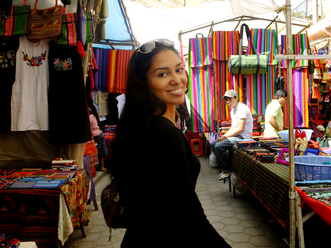 foto traveldesignery.com chichicastenango sunday market travel designery